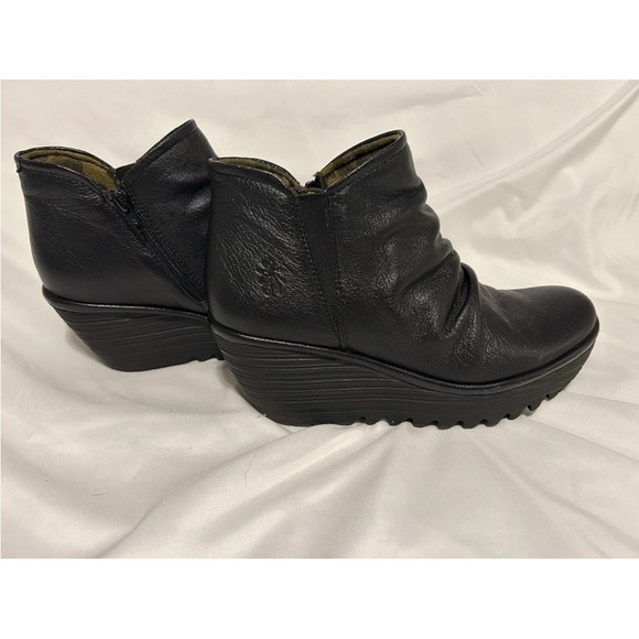 Fly London Black Wedge Ankle Boots - Size 40, equivalent to size 9 EUC - Picture 5 of 8